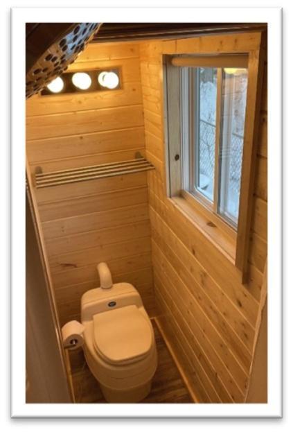 Our Cabin Bed & Breakfast Yellowknife Exterior foto
